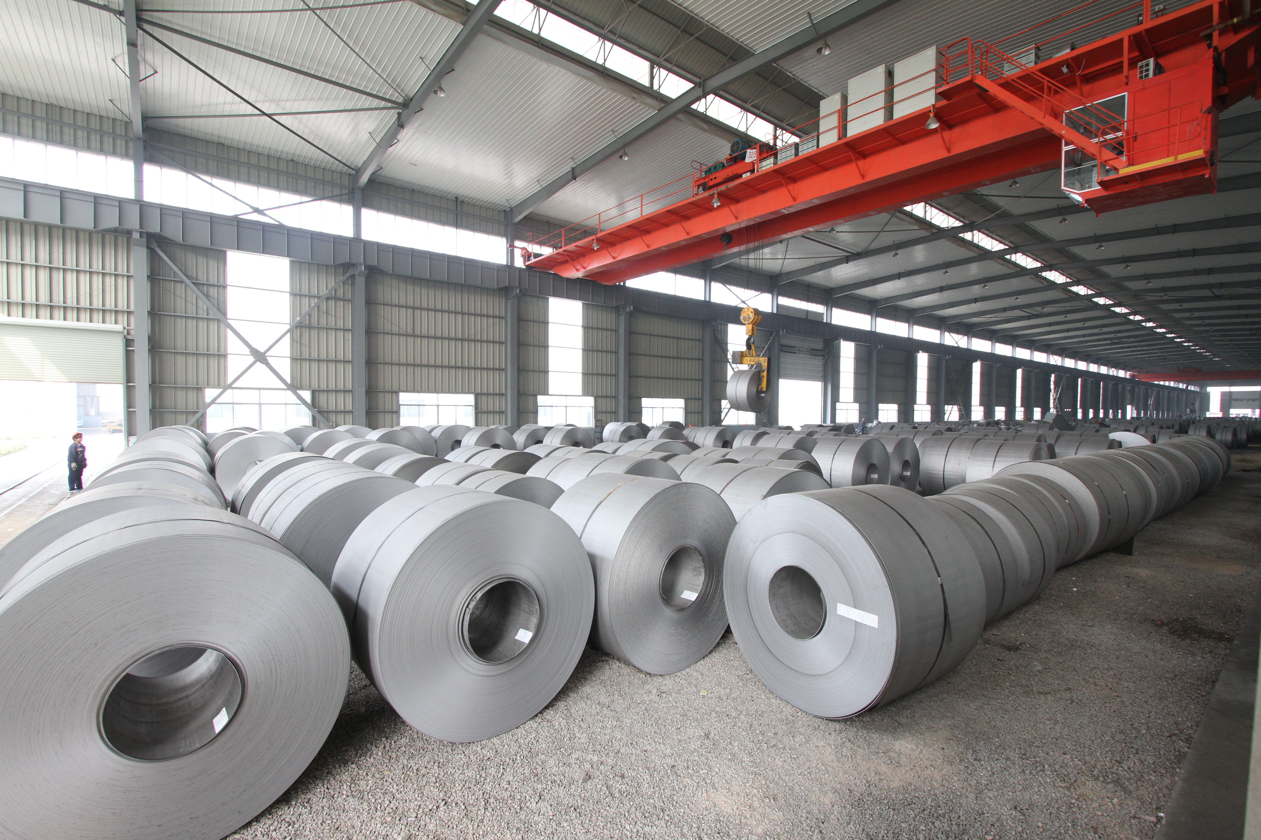 large-quantity-cold-rolled-steel-coils-warehouse-storage